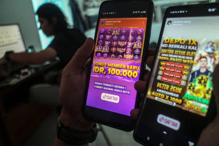 Slot online adalah permainan judi yang semakin populer di kalangan pemain di seluruh dunia, termasuk Indonesia. Permainan ini